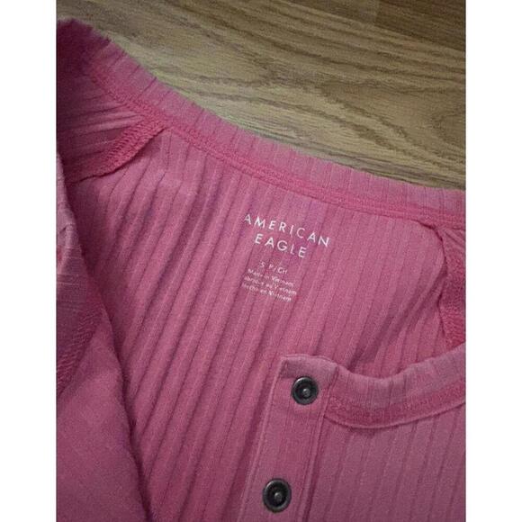 American Eagle Ribbed Baby Tee Size Small - Picture 2 of 7